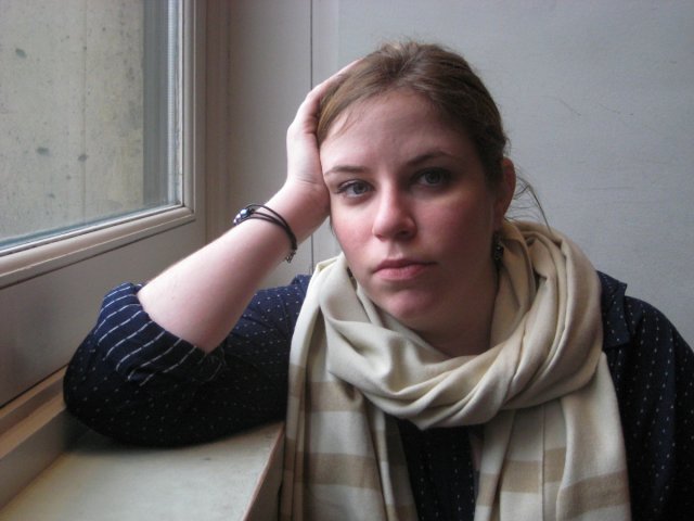 Julia at the Musée de Louvre